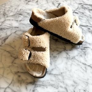 Birkenstock-Papillio Sherpa/Shearling Arizona Big Buckle
